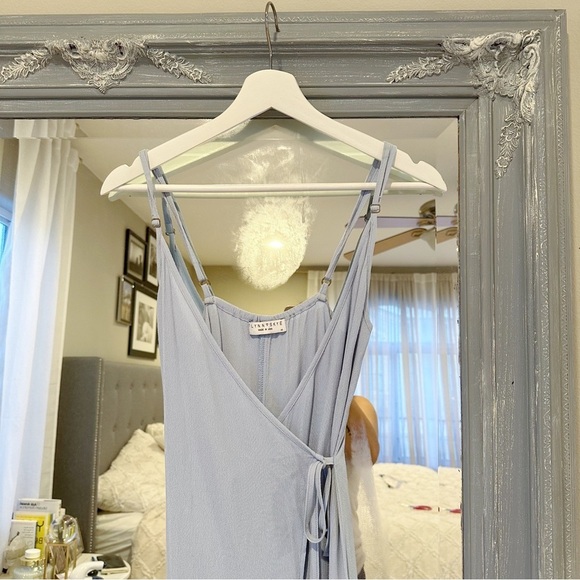 ✨FLYNN SKYE Wrap Maxi Dress Blue V-neck open Front‎ XS - Picture 4 of 12